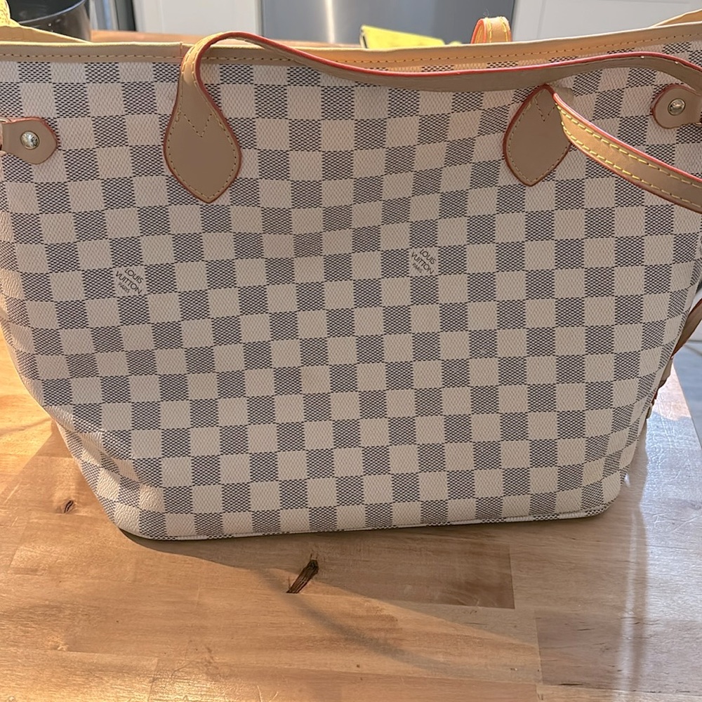 Checkered tote